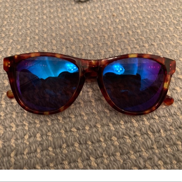 Colors in Optics sunglasses main image 5